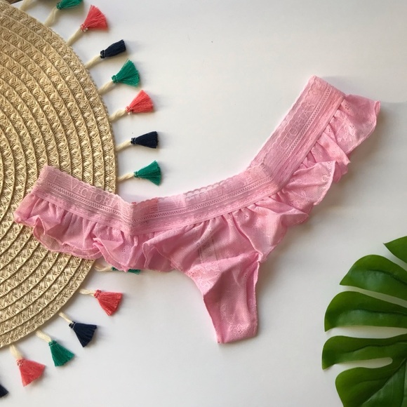 Victoria's Secret Lace Flutter Thong Panty Pink Flora Small NEW - Picture 1 of 6